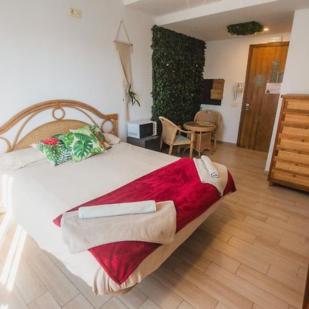 Banana Beach Patacona Rooms Alboraia Exterior photo